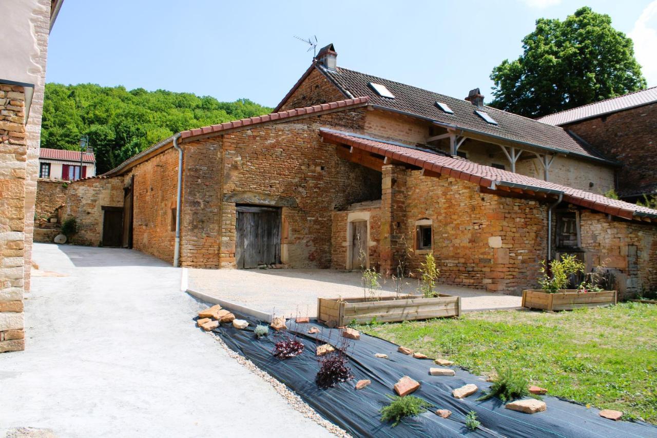 Le Clos Des Pierres Rouges Burgy Zewnętrze zdjęcie